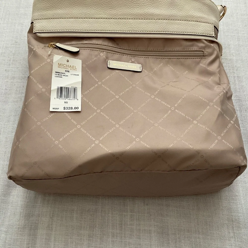 NWT Michael Kors Evie Light Cream Leather Hobo Shoulder Bag NEW